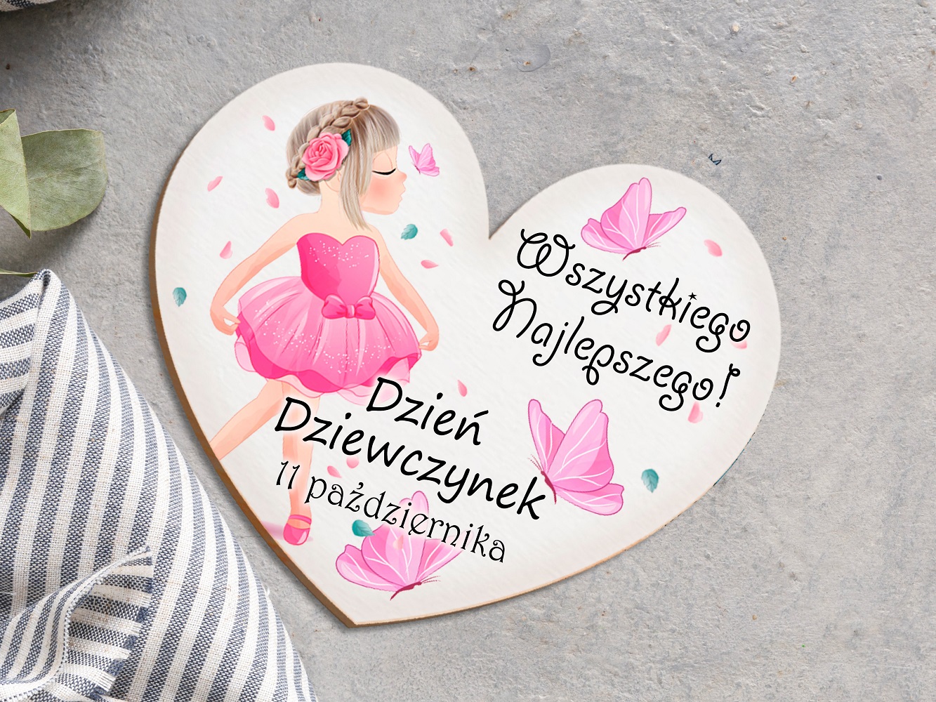 Magnes na Dzień Dziewczynek - prezent serduszko do szkoły