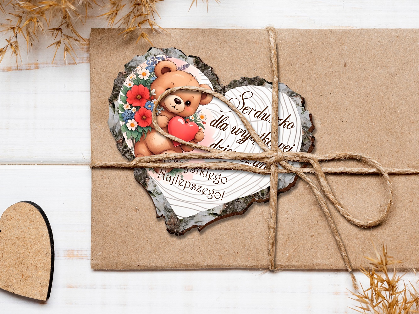 Upominek na Dzień Dziewczynki - magnes serduszko do szkoły
