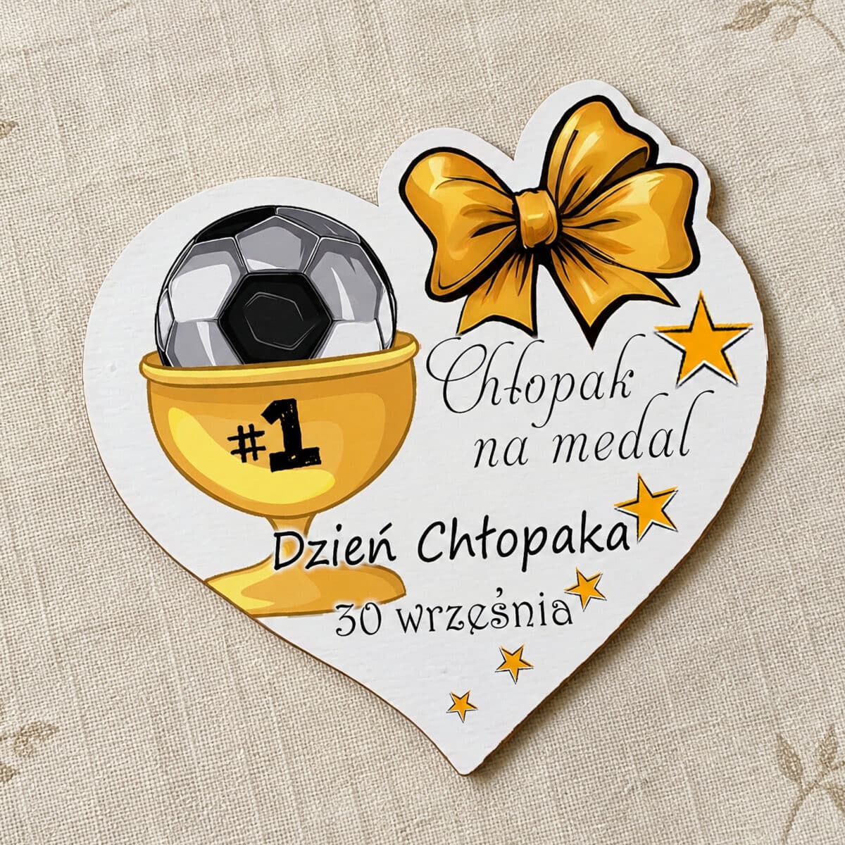 Magnes na Dzień Chłopaka z piłką, pucharem i napisem Chłopak na medal